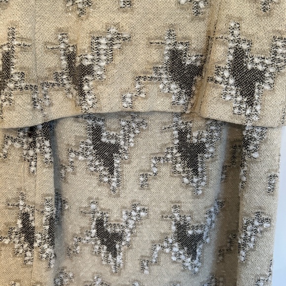 ST. JOHN “ STUNNING “ TWO PIECE EVENING WEAR 4 Worn twice Excellent Condition - Picture 6 of 13